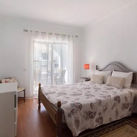 Espacoso T2, Em Olhos Agua Apartment